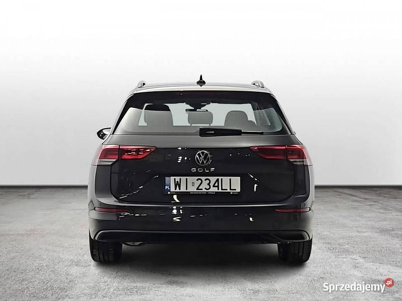 Używany VW Golf VIII Life 115 KM (84 kW) 2021 Szary Kombi