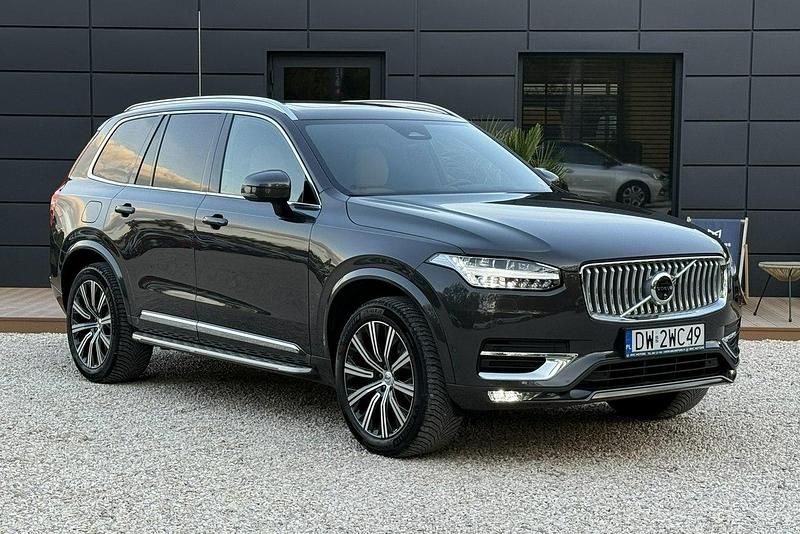 Brązowy (metalik) Używany 2023 Volvo XC90 Ultimate SUV | 289 999 zł - Obraz 1/3