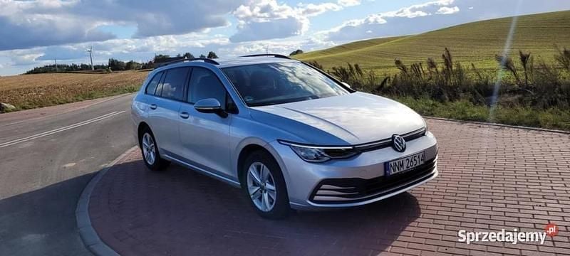 Używany VW Golf VIII 2021 Srebrny Kombi