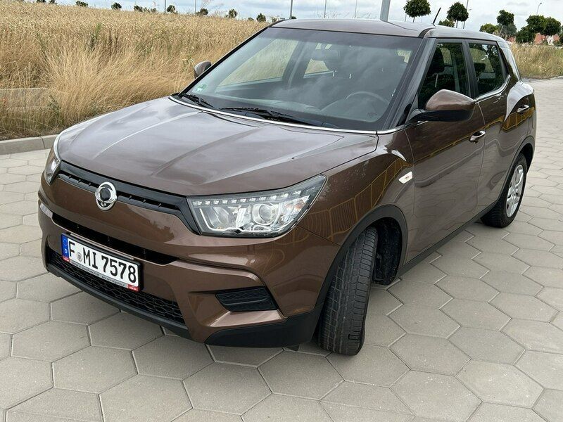 Używany Ssangyong (KGM) Tivoli 115 KM (84 kW) 2016 Brązowy SUV
