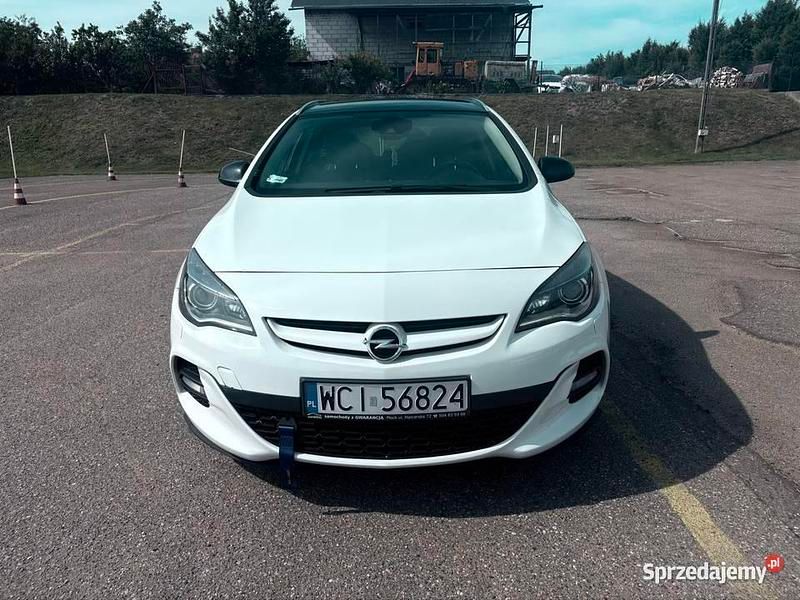 Biały Używany 2015 Opel Astra OPC Kombi | 31 000 zł (Uczciwa cena) - Obraz 1/4