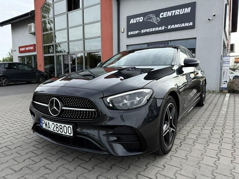 Używany Mercedes E400 330 KM (242 kW) 2021 Inny Sedan/Limuzyna