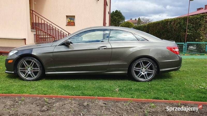 Używany 2009 Mercedes E500 | 49 500 zł - Obraz 1/4