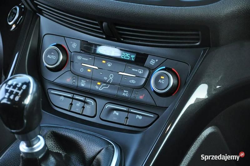 Używany Ford Kuga Titanium 150 KM (110 kW) 2018 Czarny (metalik) SUV