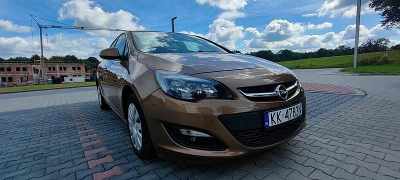 Brązowobeżowy Używany 2015 Opel Astra Sedan/Limuzyna | 31 500 zł (Dobra cena) - Obraz 1/4