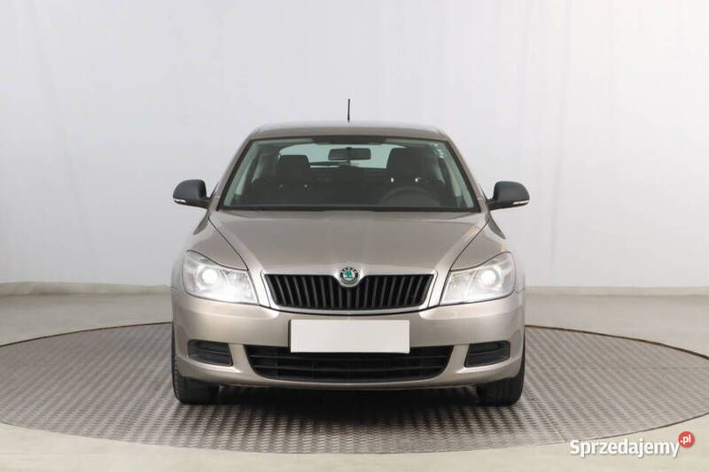 Beżowy Używany 2011 Skoda Octavia Hatchback | 18 499 zł (Dobra cena) - Obraz 1/4