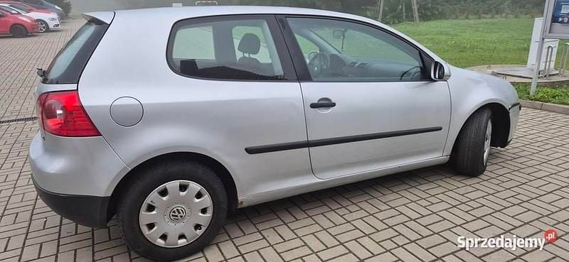 Srebrny Używany 2006 VW Golf V Hatchback | 3950 zł (Super Cena) - Obraz 1/4