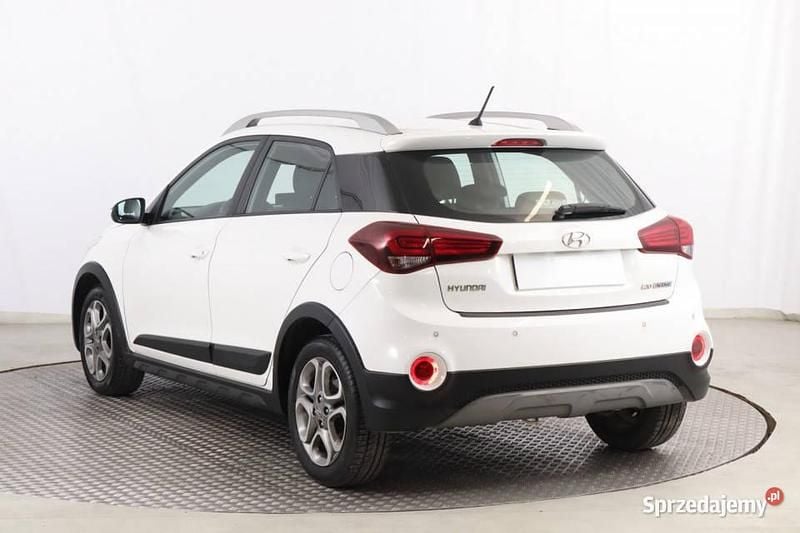 Używany Hyundai i20 101 KM (74 kW) 2018 Biały Hatchback