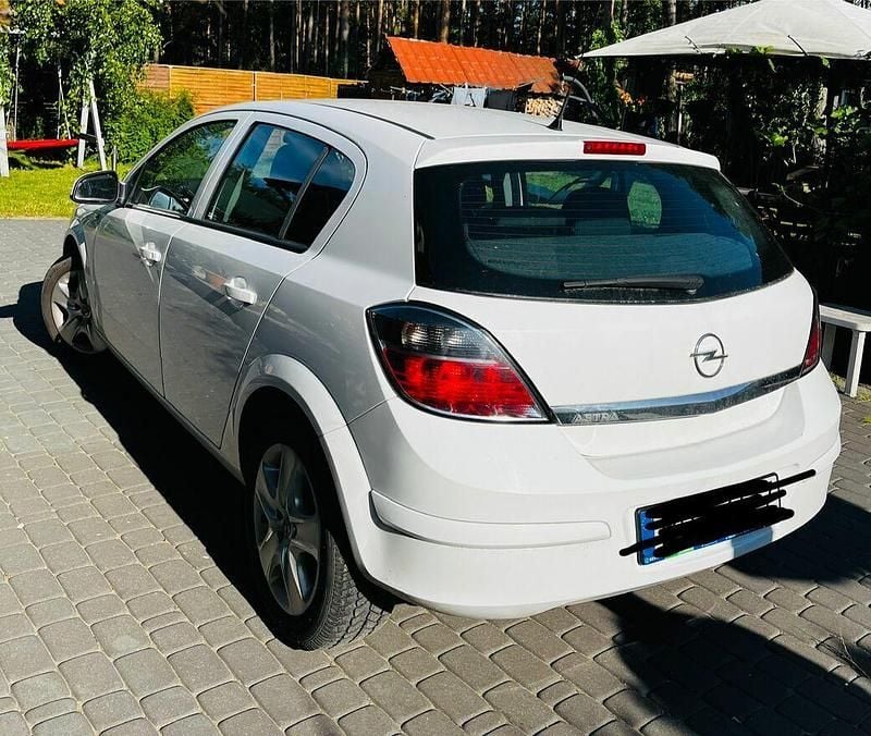 Używany Opel Astra 2012 Biały Hatchback