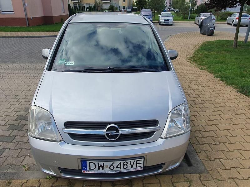 Srebrny Używany 2005 Opel Meriva Minivan | 4000 zł (Uczciwa cena) - Obraz 1/4