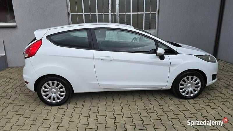 Używany 2015 Ford Fiesta Ambiente Hatchback | 14 900 zł (Dobra cena) - Obraz 1/4