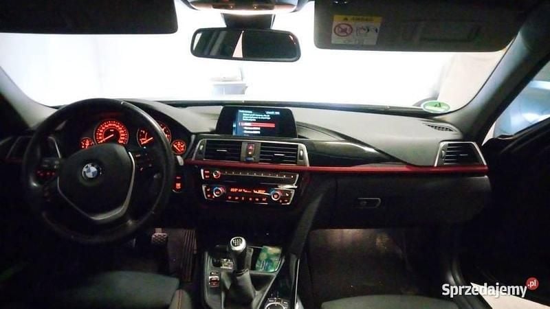 Używany 2019 BMW 318 | 57 000 zł (Super Cena) - Obraz 1/4