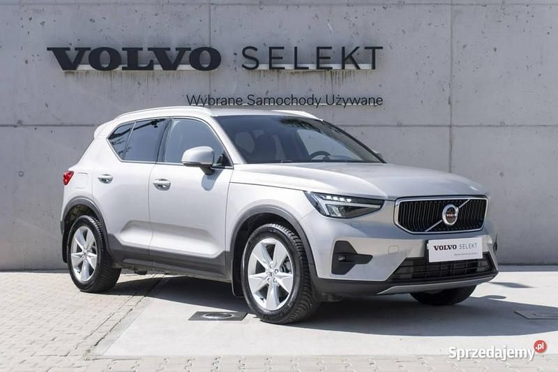 Używany Volvo XC40 197 KM (144 kW) 2023 Szary (metalik) SUV