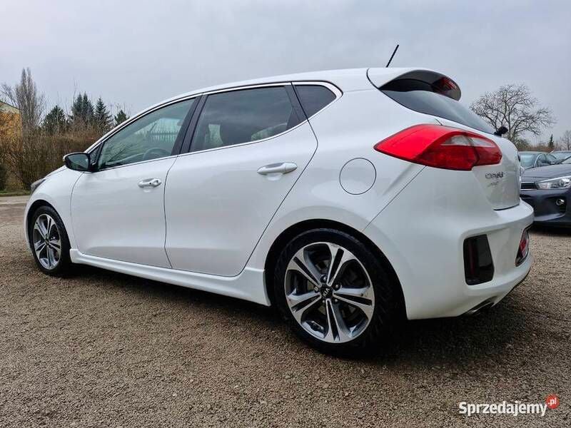 Biały Używany 2016 Kia Ceed GT-Line Hatchback | 44 900 zł (Uczciwa cena) - Obraz 1/4