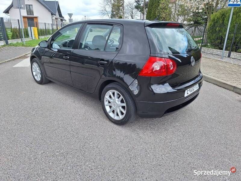 Czarny Używany 2007 VW Golf V Hatchback | 16 600 zł (Uczciwa cena) - Obraz 1/4