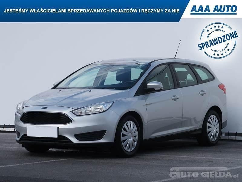 Używany Ford Focus 2015 Srebrny