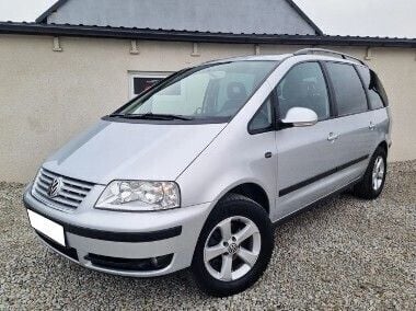 Inny kolor Używany 2009 VW Sharan Minivan | 28 700 zł - Obraz 1/4