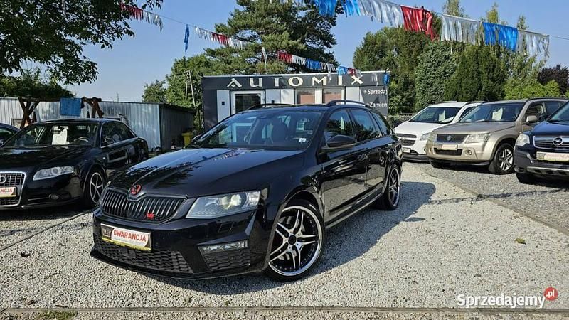 Czarny Używany 2015 Skoda Octavia Kombi | 52 800 zł (Uczciwa cena) - Obraz 1/2