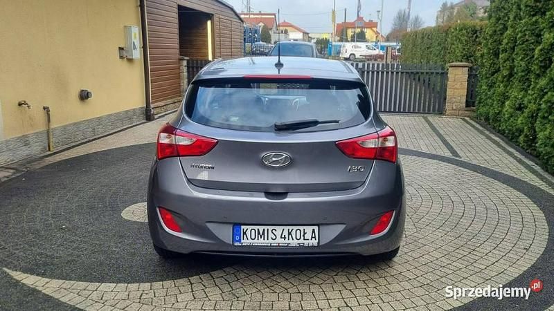 Używany Hyundai i30 100 KM (73 kW) 2012 Inny (metalik) Hatchback