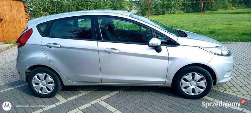 Używany Ford Fiesta 68 KM (50 kW) 2009 Srebrny Hatchback