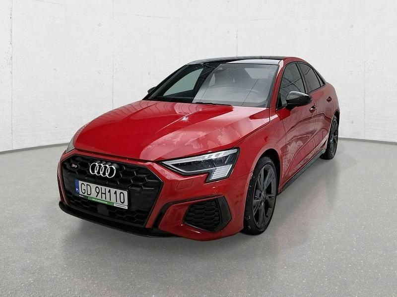 Używany Audi S3 310 KM (228 kW) 2023 Czerwony Sedan/Limuzyna