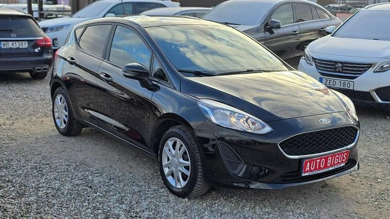 Używany Ford Fiesta 75 KM (55 kW) 2021 Czarny (metalik) Hatchback