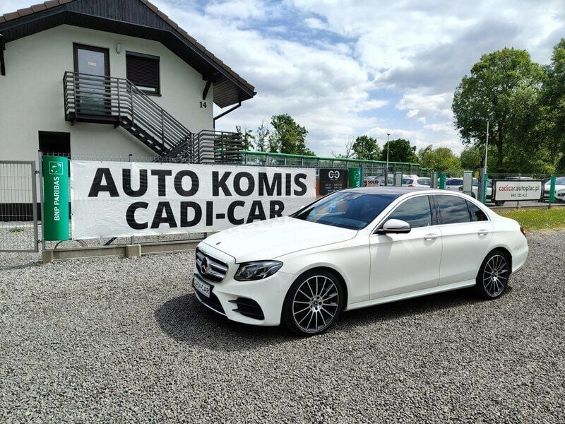 Używany Mercedes E220 194 KM (142 kW) 2017 Biały Sedan/Limuzyna