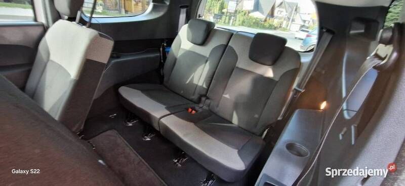 Biały Używany 2019 Dacia Lodgy Minivan | 33 500 zł (Dobra cena) - Obraz 1/4