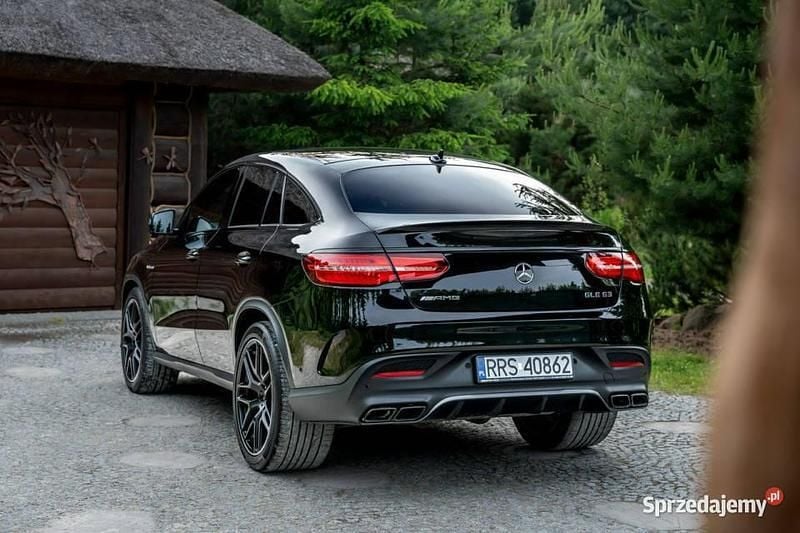 Czarny (metalik) Używany 2017 Mercedes GLE63 AMG AMG SUV | 299 777 zł - Obraz 1/4