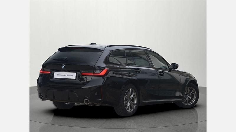 Używany BMW 330 Comfort Edition 245 KM (180 kW) 2025 Czarny szafir metalizowany Kombi