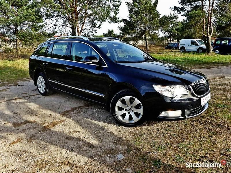 Używany Skoda Superb Ambition 160 KM (117 kW) 2011 Czarny (metalik) Kombi