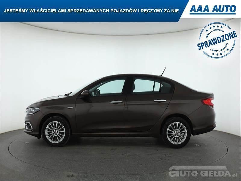Używany Fiat Tipo 2022 Brązowy