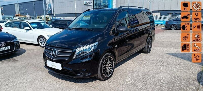Czarny (metalik) Używany 2022 Mercedes Vito Minivan | 299 900 zł - Obraz 1/4