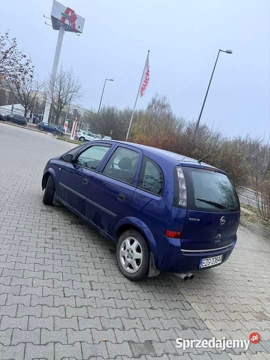 Granatowy Używany 2004 Opel Meriva Minivan | 3300 zł (Uczciwa cena) - Obraz 1/4