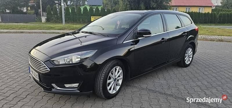 Czarny Używany 2017 Ford Focus Kombi | 35 400 zł (Uczciwa cena) - Obraz 1/4