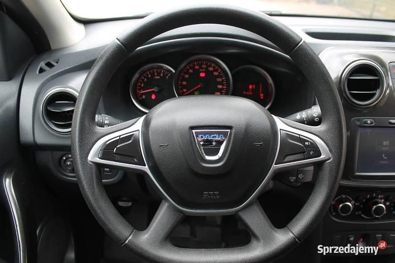 Używany Dacia Sandero 90 KM (66 kW) 2016 Czarny Hatchback