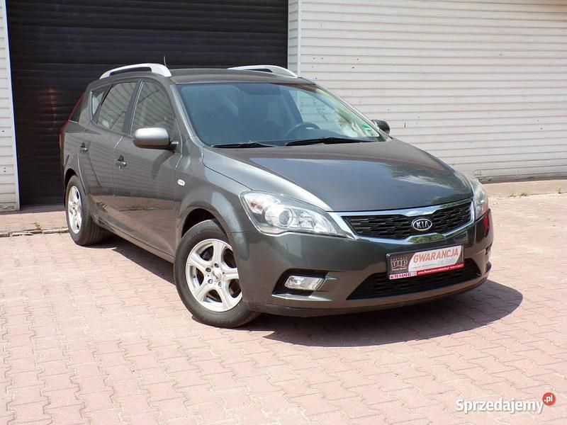 Szary Używany 2010 Kia Ceed Kombi | 17 790 zł (Uczciwa cena) - Obraz 1/4