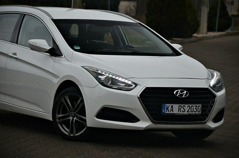 Używany Hyundai i40 117 KM (86 kW) 2016 Biały Kombi