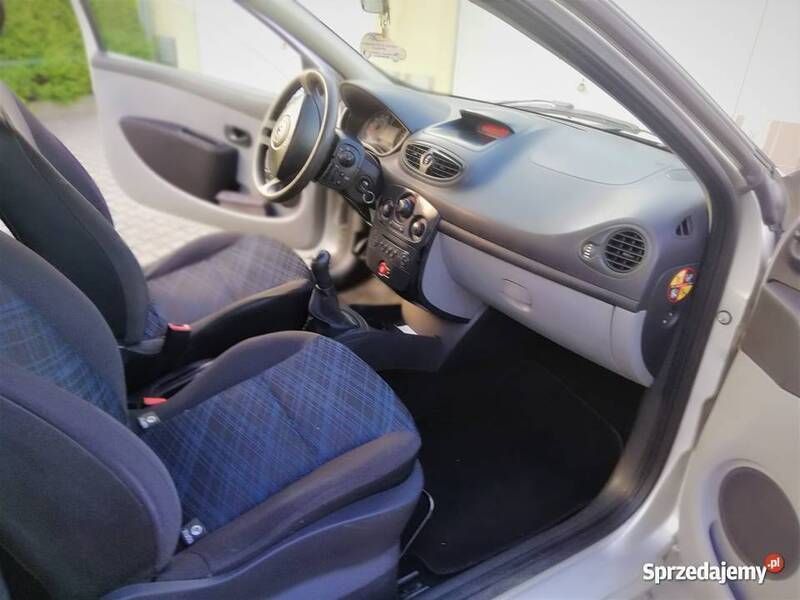 Używany Renault Clio II 2005 Srebrny Sedan/Limuzyna