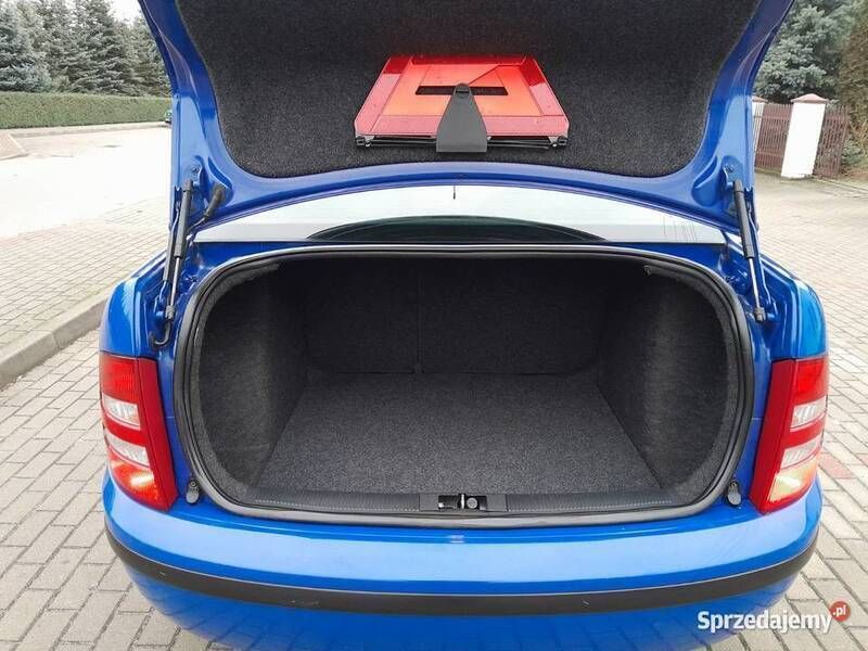 Niebieski Używany 2004 Skoda Fabia Sedan/Limuzyna | 7900 zł (Drogi) - Obraz 1/4