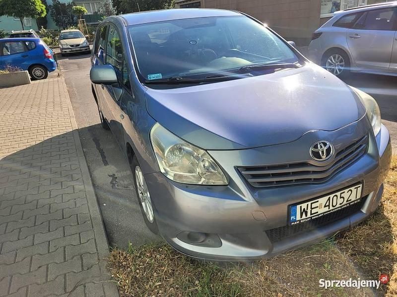Używany Toyota Verso 2009 Minivan