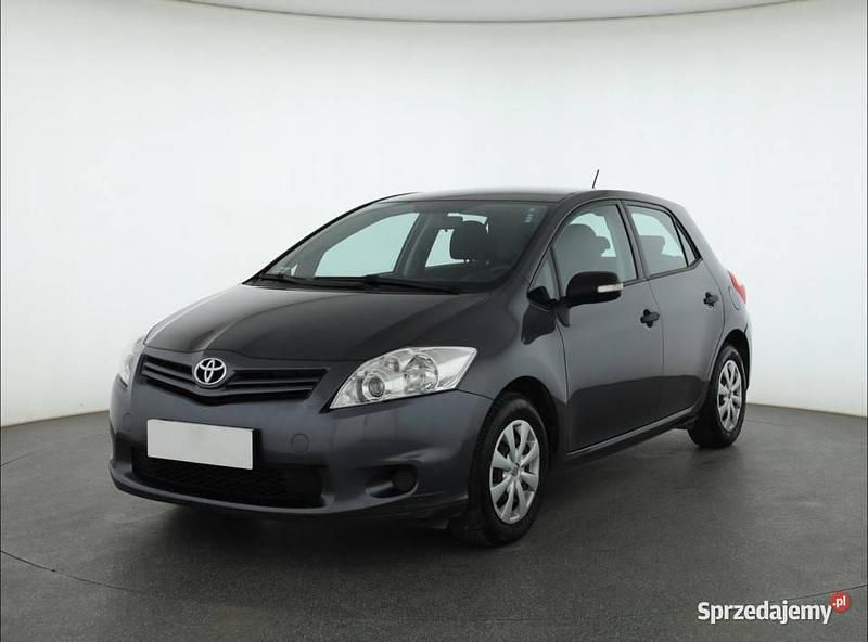 Używany Toyota Auris 2012 Szary Hatchback