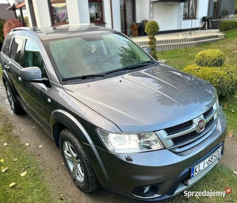Używany 2013 Fiat Freemont SUV | 38 600 zł (Uczciwa cena) - Obraz 1/4