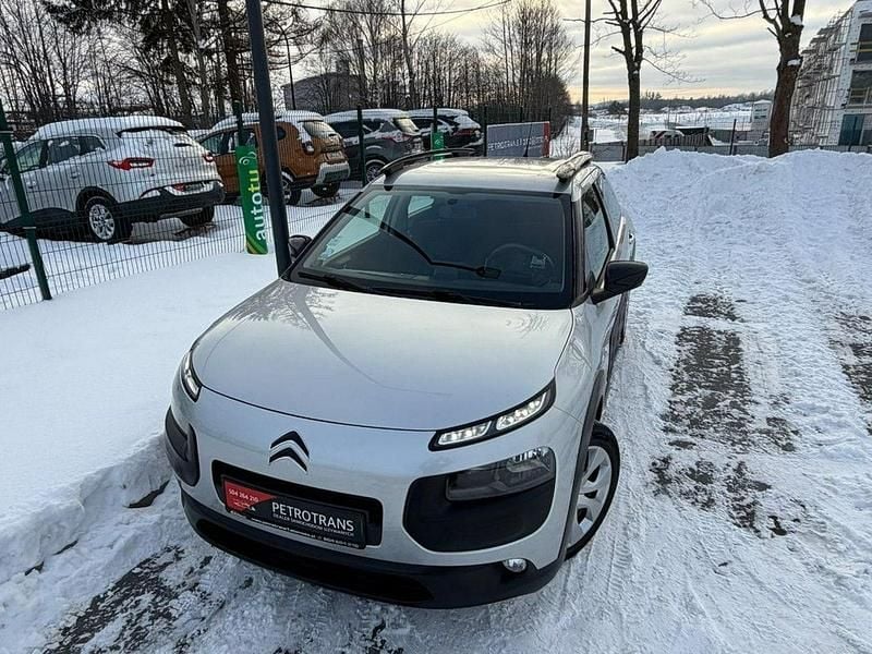 Używany Citroën C4 Cactus 82 KM (60 kW) 2018 Srebrny (metalik) Hatchback