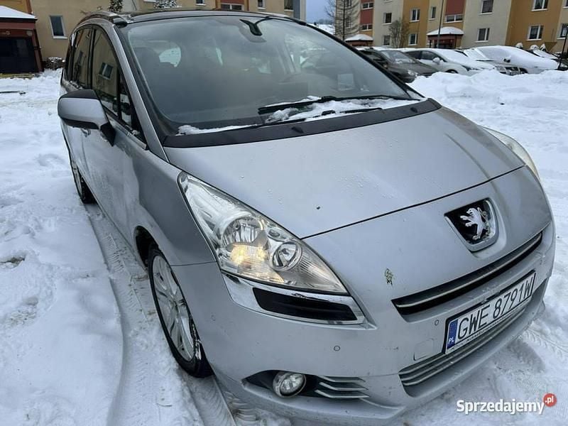 Używany Peugeot 5008 116 KM (85 kW) 2013 Srebrny Sedan/Limuzyna