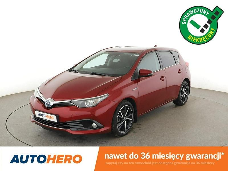 Czerwony Używany 2017 Toyota Auris Hybrid Hatchback | 60 900 zł (Dość drogi) - Obraz 1/3