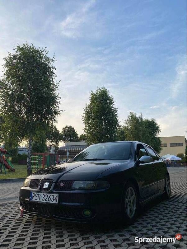 Czarny Używany 2004 Seat Leon FR Hatchback | 14 000 zł (Dość drogi) - Obraz 1/4