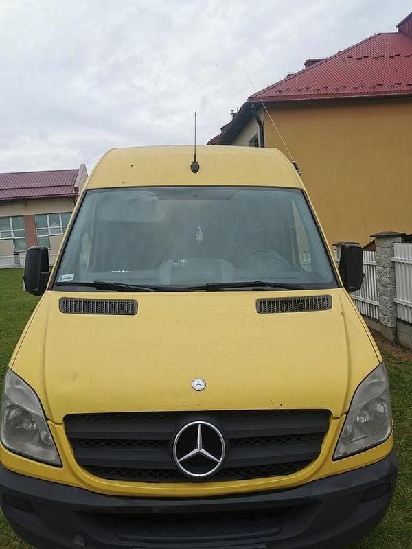 Żółtozłoty Używany 2012 Mercedes Sprinter Van | 28 000 zł (Uczciwa cena) - Obraz 1/4