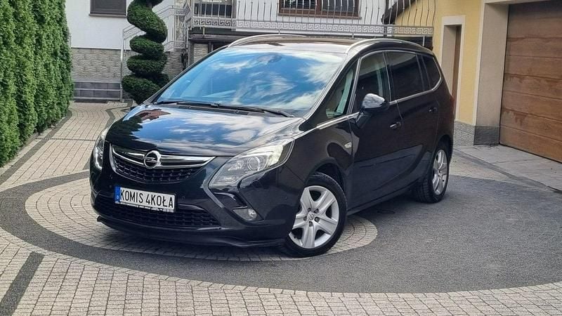 Czarny (metalik) Używany 2011 Opel Zafira Minivan | 23 900 zł (Uczciwa cena) - Obraz 1/4