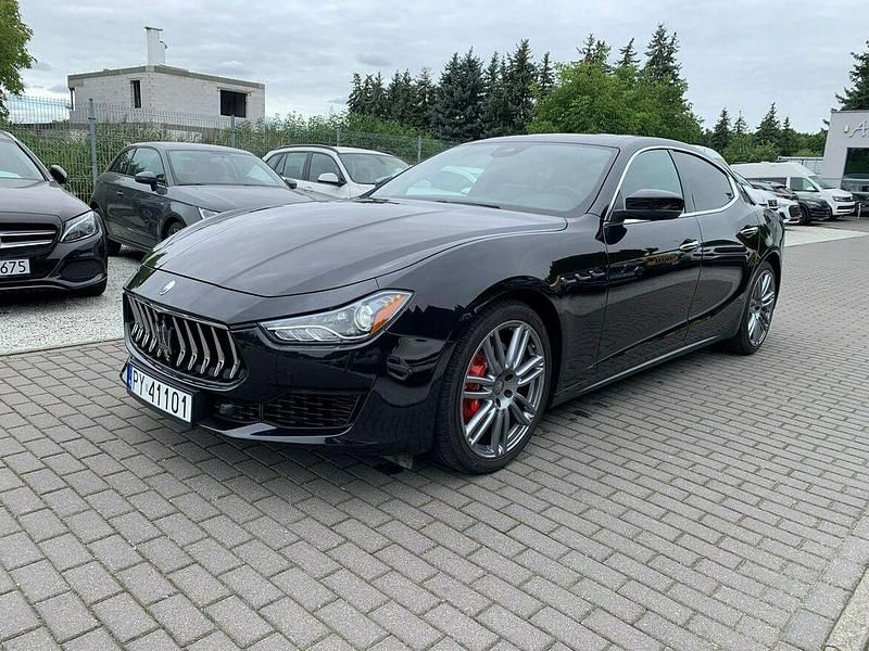 Czarny Używany 2019 Maserati Ghibli GranLusso Coupe | 149 900 zł - Obraz 1/4
